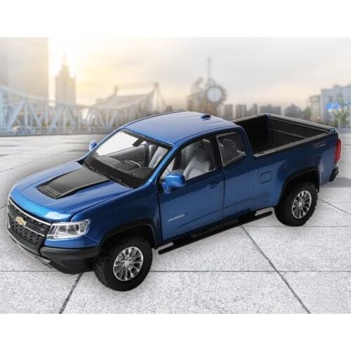 1:32 Die Cast Model Cars Electric Flashing Automobile Alloy Vehicle gld3 Coche Children Toys Chevrolet Colorado Pick up Truck