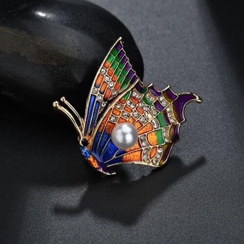 YADA INS Pearl Butterfly Pins&Brooches for Women Men Clothes Scarf buckle collar jewelry pins Charm Butterfly Brooches BH200050