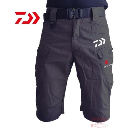 DAIWA Camouflage Fishing Shorts Summer Men Outdoor Sports Fishing Pants Breathable QuickDrying Waterproof Anti-UV Fishing Shorts