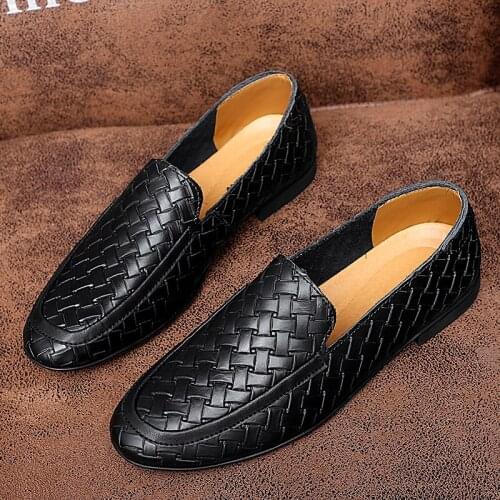 New Spring And Autumn Handmade Mens Single Shoes Black Khaki White Leather Slip On Business Formal Shoes Antiskid Simple Shoes