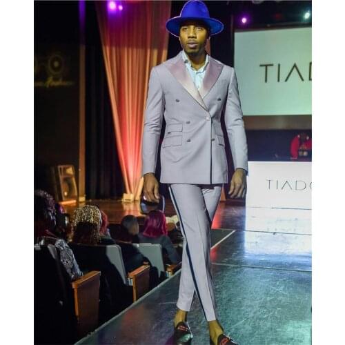 Designer 2 Piece Pink And Grey Men Suits Modern Noble Formal Double Breasted Customized Party Suits Wedding Tuxedo Coat+Pant