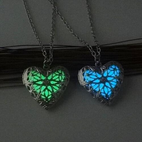 BOTU 2021 Trendy Exquisite Hollow Heart-shaped Luminous Pendant Necklace Luminous Retro Six-pointed Star Chain Jewelry for Women