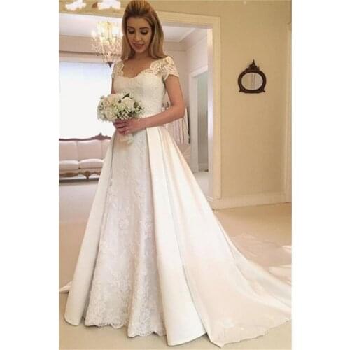 2020 Vintage Long Lace Wedding Dresses V-Neck Short Sleeves Button Back Detachable Train Satin Bridal Dreeses robe de mariee