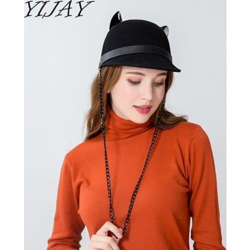 2018 Ears Fedoras High Quality Fashion Wool Felt Cow Ear Metal Chain Decoration Black Hat Women Fedora Equestrian Cap