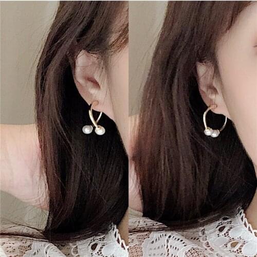 In 2019, the new brand design Baroque style double imitation pearl earrings for women
