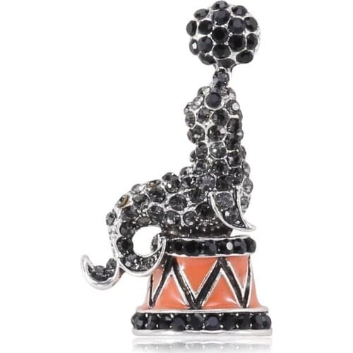 Cute oil drop diamond playing dolphin top ball Brooch personality fashion versatile Korean pin accessories