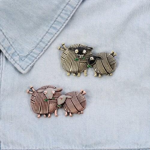 Vintage Ball Of Yarn Sheep Brooch Cute Animal Pins Enamel Jewelry For Men Women Girls Daily Party Decoration Accessories Gift