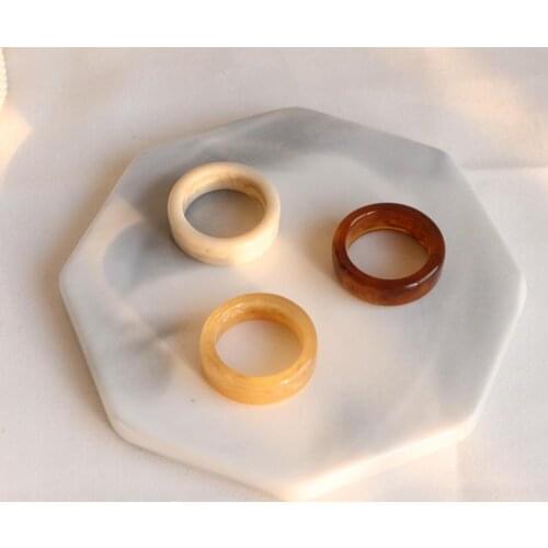 New Vintage Fashion Acrylic Acetic Acid Round Resin Hand Finger Rings for Men Women Jewelry Gift