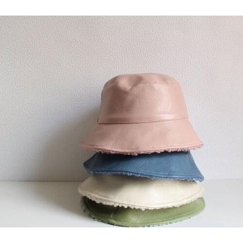 2021 New Baby Double-sided Bucket Hat Pu Plus Cashmere Childrens Basin Hat Outdoor Warm Lamb Velvet Childrens Bucket Hat