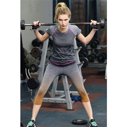 2017 New Women tight leggings Yoga pants Athletic Outdoor Sport Bodybuilding Striped Slim Calf-Length Pant grey leggings