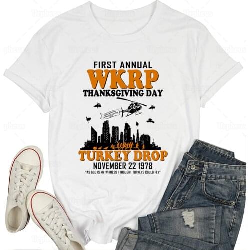 Retro Style Unisex WKRP Turkey Drop Thanksgiving Day T-Shirt Funny Les Nessman Cincinnati Festival Gift Cotton Shirts