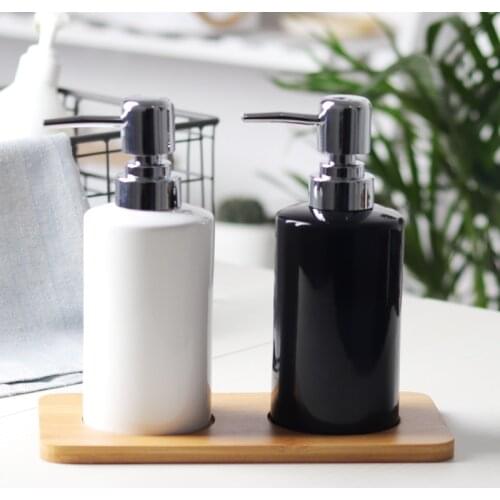Black and White Three-piece Set For Bath Ceramic Soap Dispenser Bathroom Accessories Set 3pcs Kit Wood Tray Toothbrush Holder