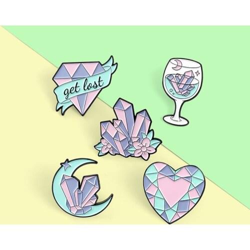 Pink Crystal Enamel Lapel Pins Heart Shape Get Lost Diamond In Goble Brooches Backpack Accessories for Women Custom Jewelry