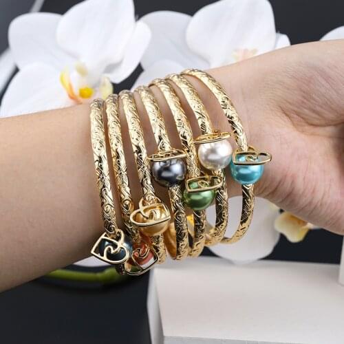 SophiaXuan Hawaiian Bangle Bracelet Woman New Designer Golden Pearl Heart Charm Bracelets Summer Beach Jewelry 2021 for Women