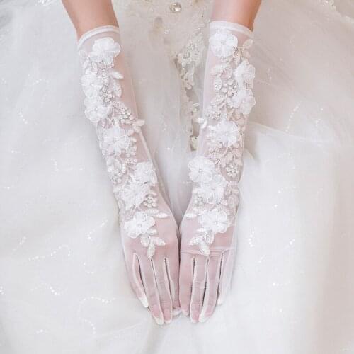 Bride Lace Wedding Gloves Crystal Beaded Tulle Flower Bridal Gloves Women White Finger Long Wedding Accessories gants de marie
