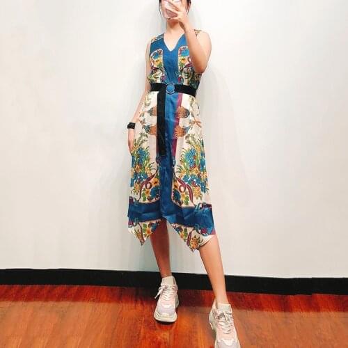 Patads French light luxury minority autumn and winter new womens asymmetric retro Printed Dress ro00331