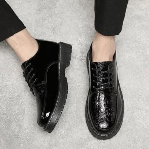 Autumn black leather shoes Korean style British style fashion all-match leather shoes mens youth bright leather shoes