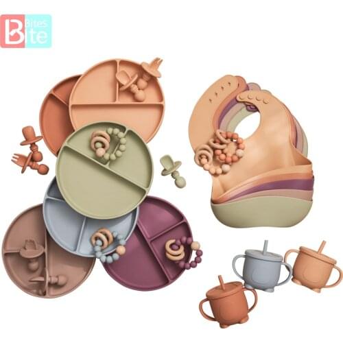 6PCS Baby Feeding Set BPA Free Food Grade Baby Silicone Bib Fork Spoon Plate Feeding Cup Bracelet Baby Feeding Newborn Supplies