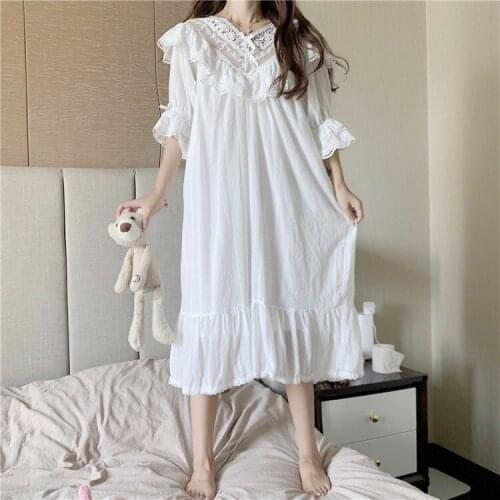 Vintage Sweet Stitching Lace Short-Sleeved Nightdress