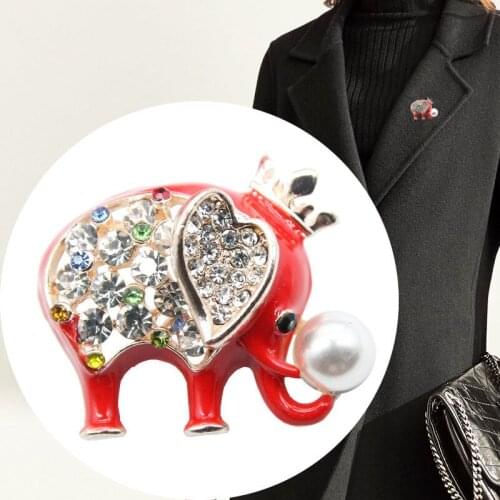 Red diamond elephant badge brooch cute red elephant corsage jewelry coat clothing accessories pins Collar pin holiday gift