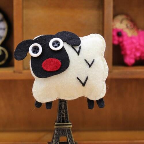 New Hot Children Cartoon Cute Sheep Cotton Fabric Brooch Pins Fashion Jewelry Wholesale Bijoux Chirsmas Gift Kids Accessories