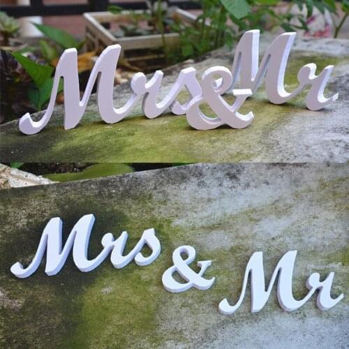 High Quality 3Pcs/lot Wedding Gift Mr & Mrs Letters PVC MR & MRS Sign Top Table Decoration Photo Studio Photography Props