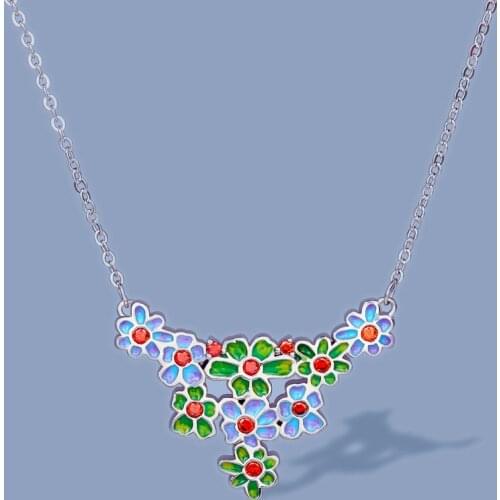 Exquisite 925 Silver Ladies Blue Green Flower Pendant Clavicle Chain Small Fresh and Versatile Ladies Sweater Chain