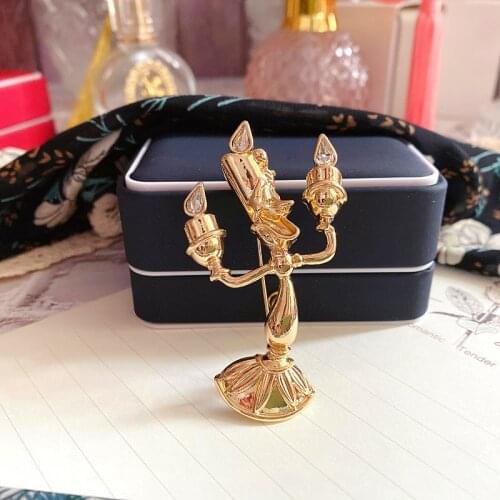 HOSENG New Palace Holy Lamp Golden Exquisite Men and Women Brooch Vintage Gift For Friend Coat Luxury Pin HS_8368