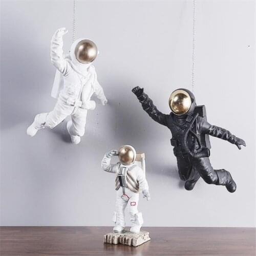 Creative Resin Space Astronaut Decoration Crafts Flying Astronaut Wall Hangings Decorative Crafts Best Gift