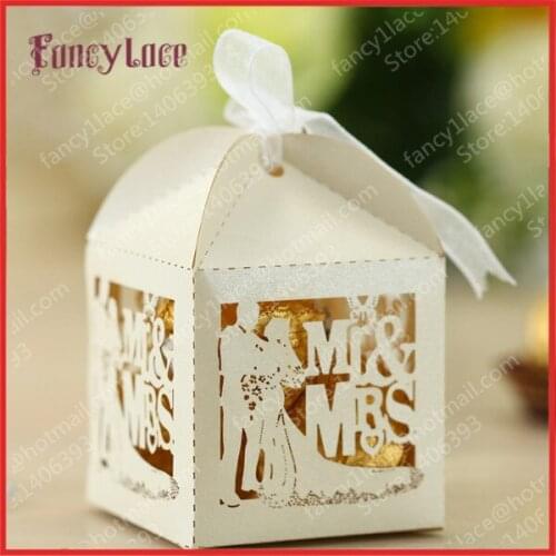 Hot Sale Laser Cutting Bride and Groom Gift Candy Box, Chocolate Wedding Favor Box, Customized for Wedding Party Decoration, 25X