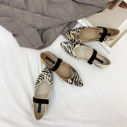 Leopard mary janes shoes woman shallow belt buckle pearl ballet flats casual comfy moccasins flock femme slip on loafers 2020