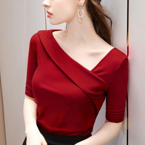 2021 t-shirt womens spring autumn new five-point sleeve tshirt Sexy exposed clavicle skew neck Cherry red tshirt AL30962