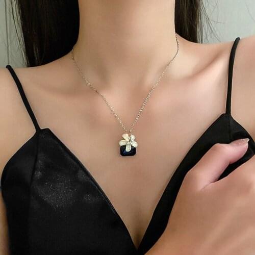 KOFSAC New Romantic Flower Necklace For Women Crystal Blue Geometric Clavicle Chain Fashion Necklaces Lady Valentines Day Gifts