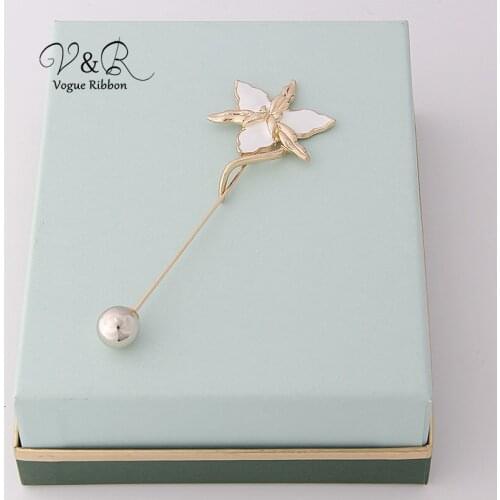 Vogue Ribbon Flower Brooches For Clothes
