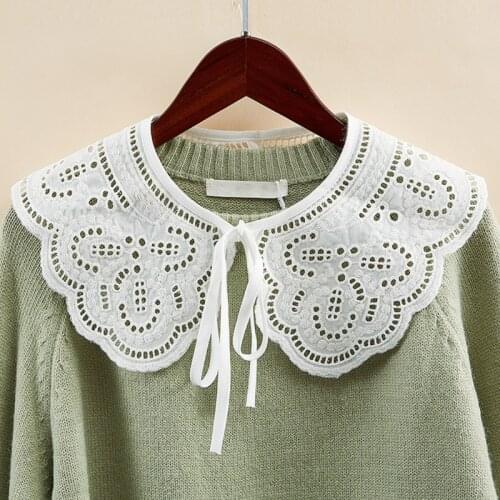 Womens Hollow Out Dragonfly White False Fake Collar Lolita Jacquard Floral Lace Big Shawl Necklace Short Poncho Capelet
