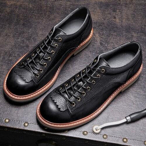 Yomior New Designer 2021 Fashion Men British Casual Shoes Cow Leather High Quality Ankle Boots Tooling Round Toe Motorcycle Boot