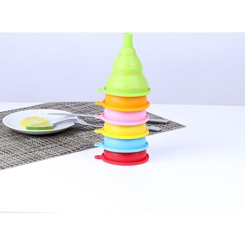 1pcs Diamond Mosaic Tools New diamond Embroidery Accessories Tool Convenient Foldable Silicone Funnel Diy
