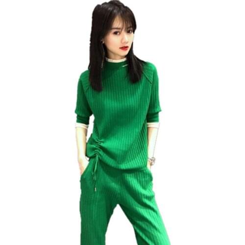 Womens 2021 new tide of age small knitted suits female western style leisure two-piece outfit