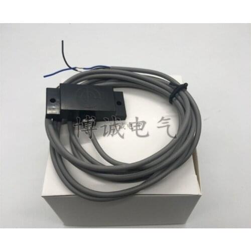 Spot capacitive proximity switch E2K-F10MC1 NPN three line for one year