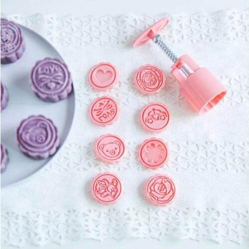 Wholesale Round 50g 8 Pieces Korean Cartoon Mooncake Mold Mid-Autumn Festival Snowy Mooncake Mold Baking Tools Baking Mold
