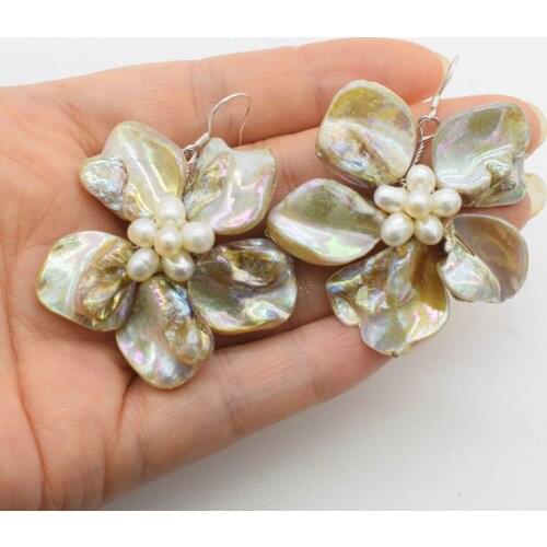 Hand make freshwater pearl green/blue /brown/black/white and sea shell 40mm hook flower earrings wholesale beads FPPJ