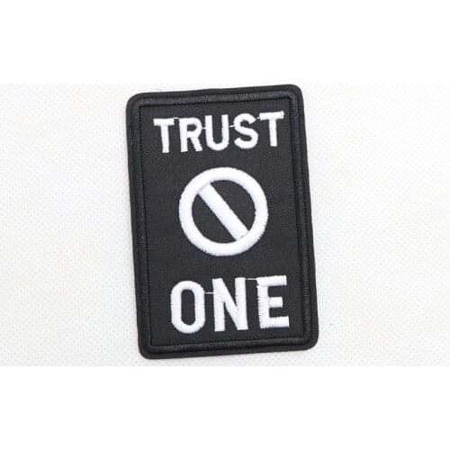 1 PCS UFO parches Love Embroidered Iron on Patches for Clothing DIY Stripes Stickers Astronaut Badge