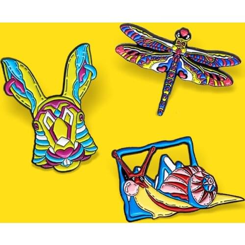 Colourful Rabbit Dragonfly Snail Brooches Rainbow Pattern Stripe Animal Brooch Pins Enamel Pin Badge Jewelry Lesbian Gay Gift