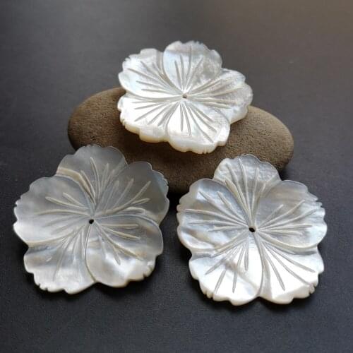 10pcs/lot 39mm Natural 5 Flower cut Mother of Pearl shell for DIY Jewelry Flower Cut MOP Pearl shell Beads for Brooch