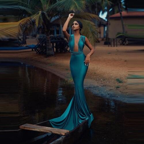 Sexy Arabic Evening Dresses V Neck Sleeveless Mermaid Long Length Stretchy Long Prom Dressing Gowns 2021