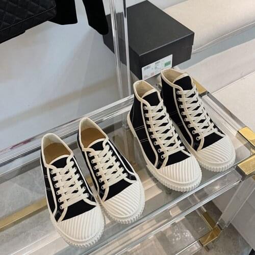Woman High Upper Casual Sneakers Canvas Shoes Black White Round toe Thick Bottom Lace up Flat Shoes 2021 New Brand Shoes Mujer
