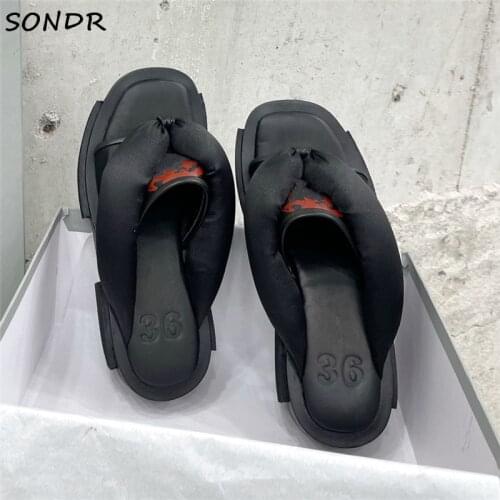 2021 Fashion Women Thick Sole Flat Slippers Summer Platform Flip Flops Ladies Slip On Mules Black Design Beach Dress Shoes Woman