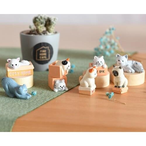 1Piece Kawaii Cartoon Cat Miniature Figurines Ornaments for Home Decor Mini Fairy Garden Resin Craft Micro Landscape Decoration