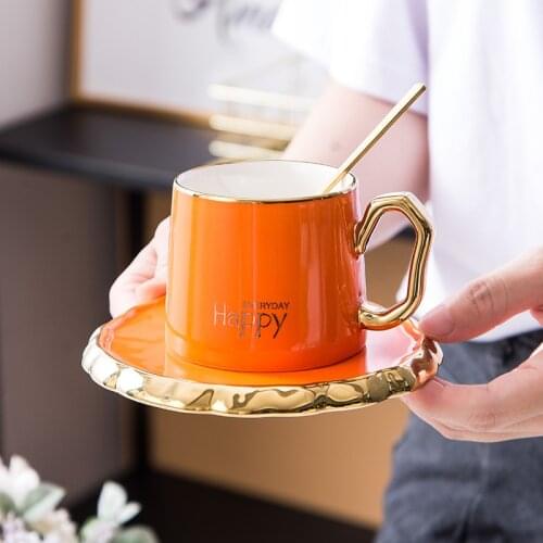 Europe Style Ceramic Coffee Mugs With Saucer Spoon Portable Tea Water Cups Creative Coffeeware