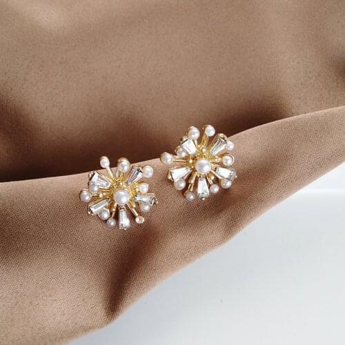 S925 needle Stud Earrings Sweet Jewelry Hot Selling Simulated Pearl Crystal Flower Earrings Modern Jewelry Party Wedding Gifts